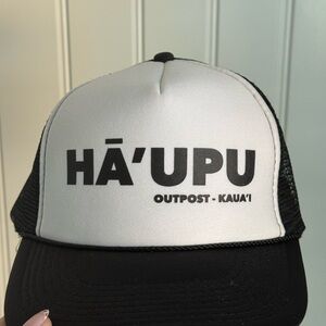 OTTO Outpost - Kaua’i Black and White Mesh Hat